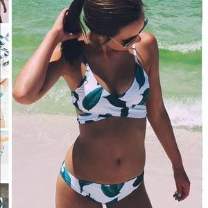 Adorable white/green leafy bikini, brand new!